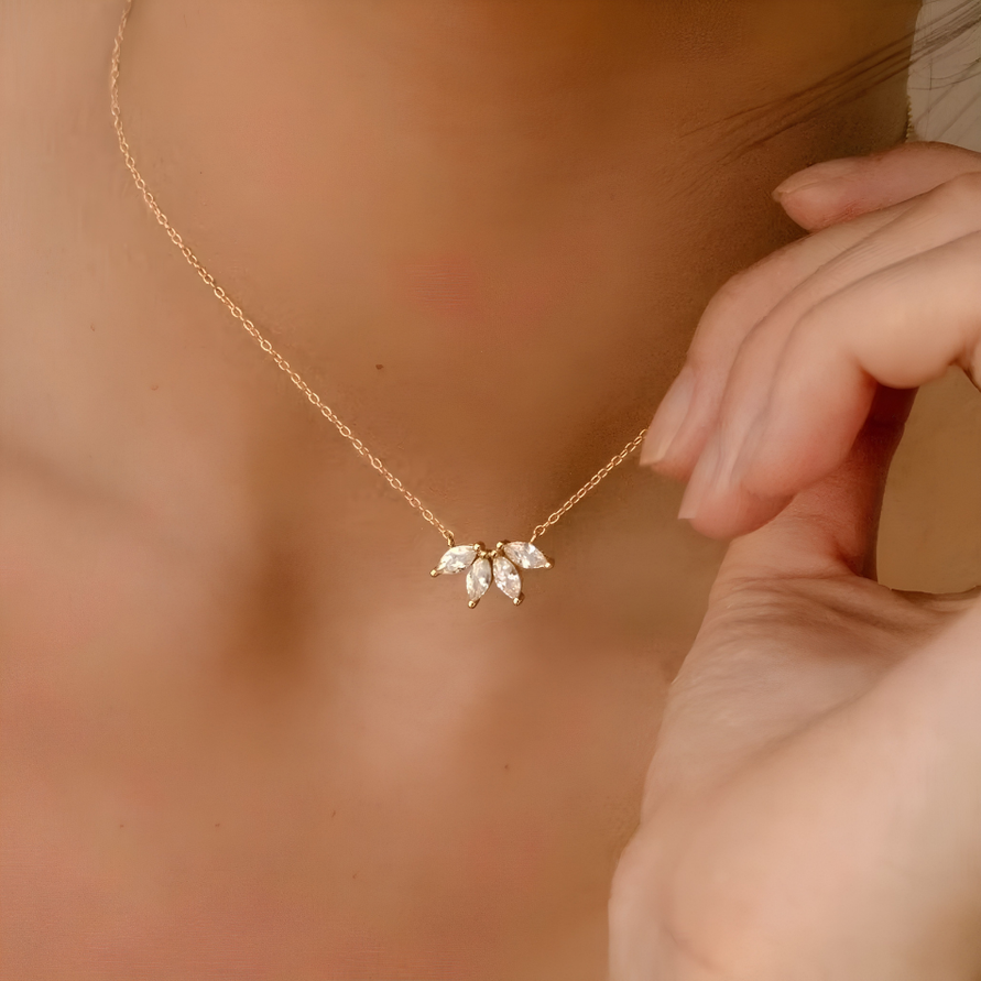 Petale Necklace