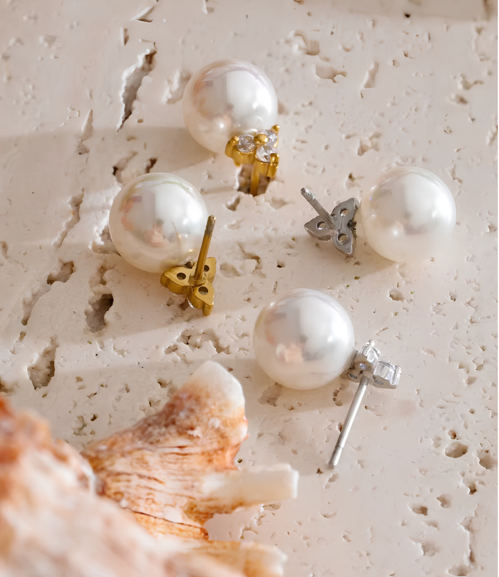 Caldera Pearl Studs